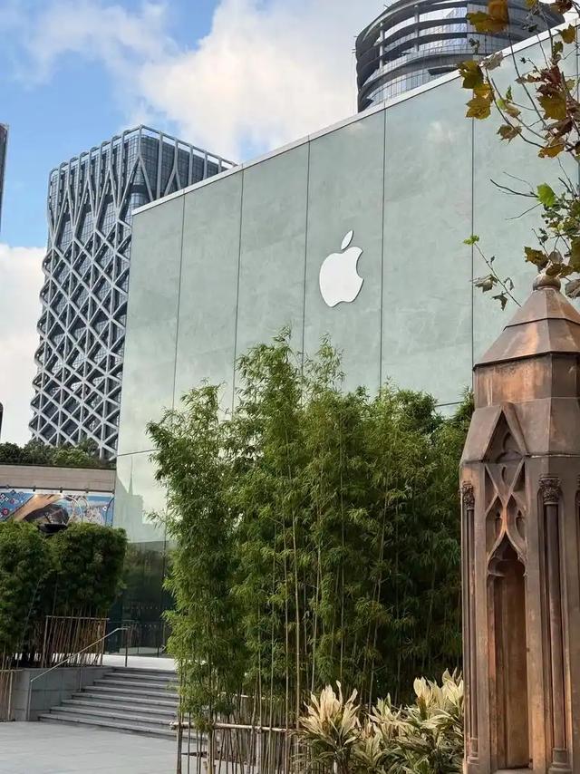 苹果首次在中国关停直营店，市场调整还是战略收缩？