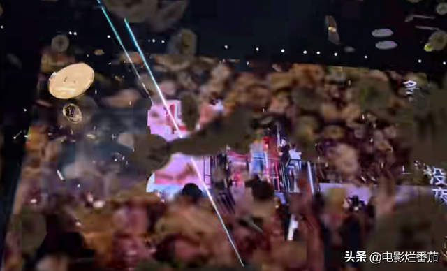 毛不易演唱会“撒纸币”引争议，网友：可以接地气，但不能接地府