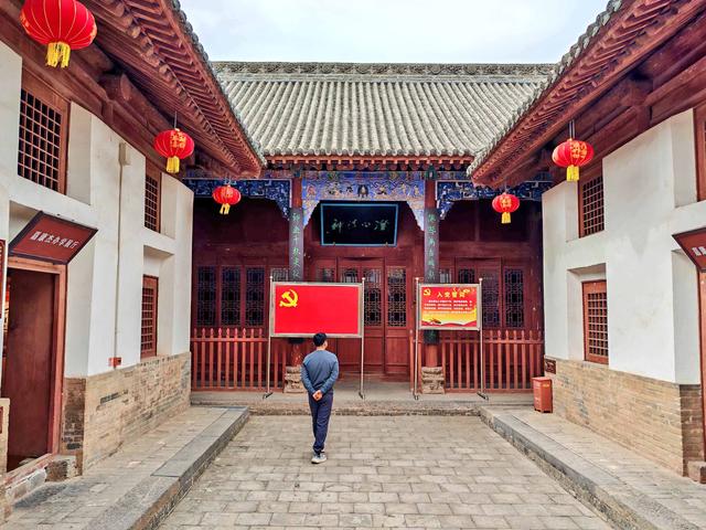 房上建房，院中寻院——夏县堆云洞