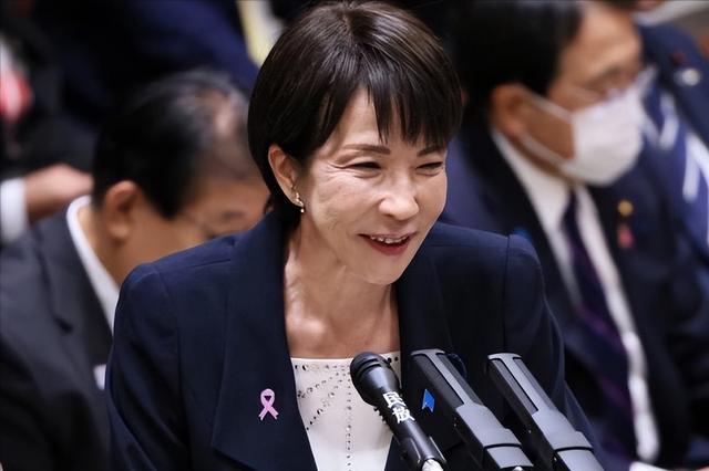 硬抗中国29天，一纸控告书让高市老实，“短命首相”进入倒计时？