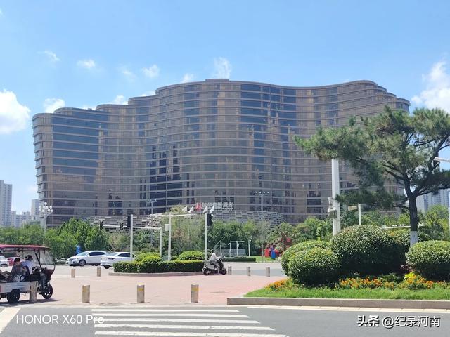 三线城市商丘市中心城区第一个也是唯一个五星级酒店信华建国酒店