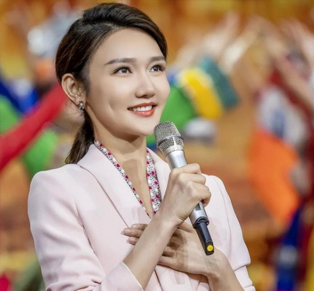 至今未婚的5位央视女主持，个个情史干净，最大52岁最小35岁
