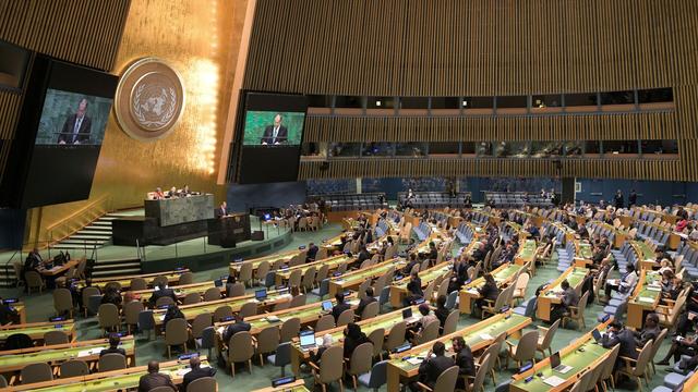 联合国爆发骂战，特朗普足足狂喷60分钟，话音刚落，中方反将四军