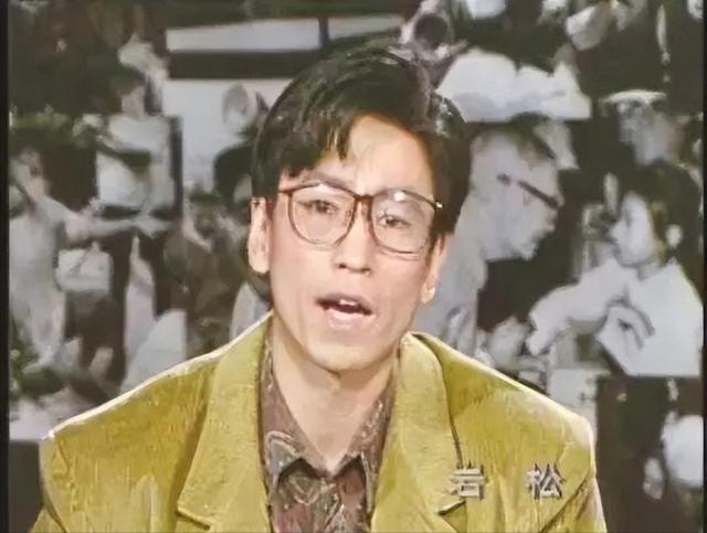 “央视一哥”白岩松，因一句话“跌落神坛”，如今57岁老到认不出
