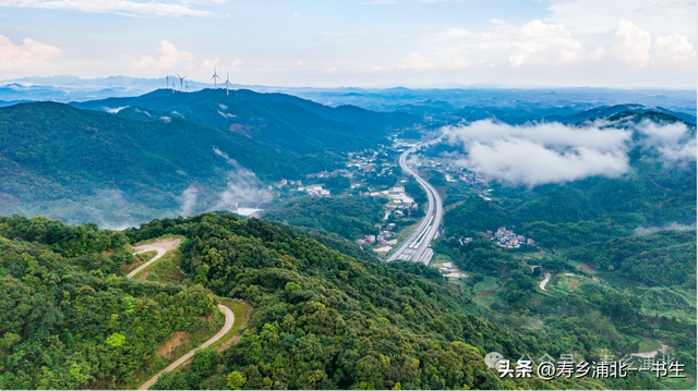 你经常穿越大浦高速大茅垌隧道，可你知道山顶风光有多美吗？