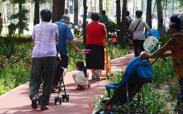 早上七点起床错了？医生建议：过了60岁，起床要尽量做到这5点