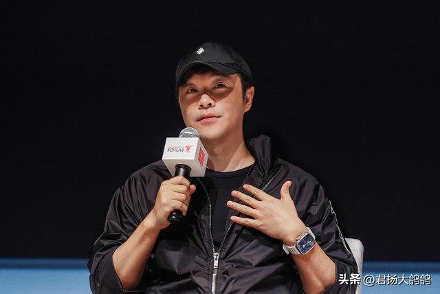 离婚4年，42岁佟丽娅高调官宣喜讯	，陈思诚终为自己的错误买了单