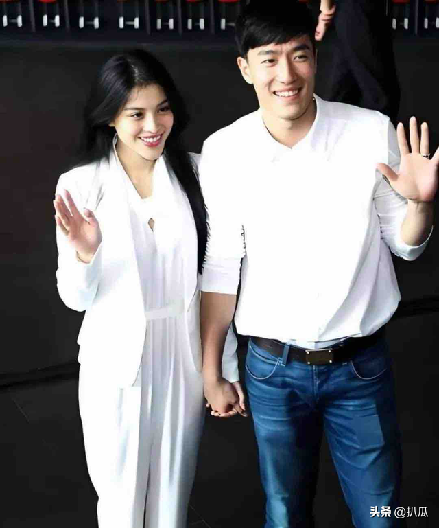 42岁刘翔近况曝光，长期在国外旅游，靠终身合同吸金，远离喷子！