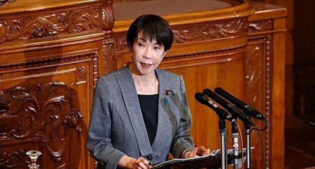 天皇亲自出山，日本对中国的反击正式开始，高市早苗憋出了一妙计
