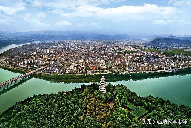 四川隐藏的宝藏城市 2200年历史+非遗美食+世界奇观，比成都更巴适
