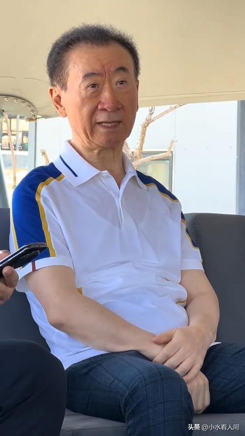 71岁王健林近况曝光，从首富到负债6000亿，他早已打出漂亮翻身仗
