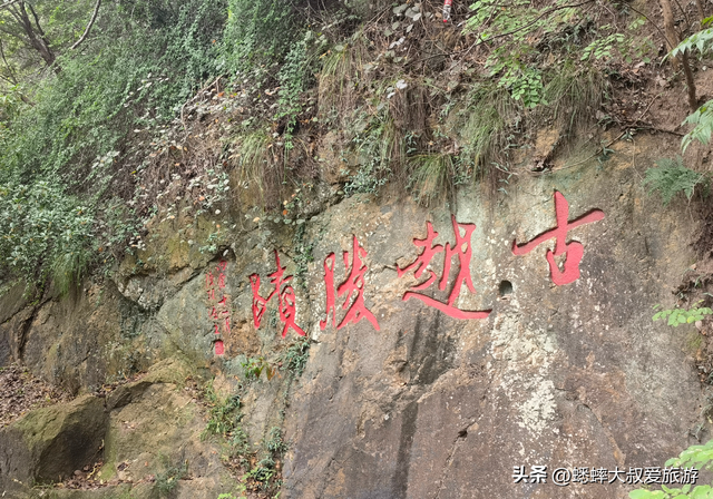这个浙江五线城市公园太吸睛了，有“财神”加持，夜景美得不像话