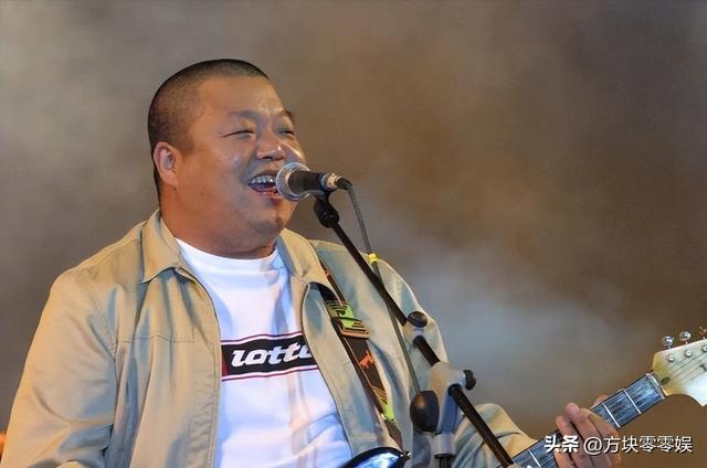 她连上5次春晚，私下却和恩师同居怀孕被骗流产，今57岁依然单身