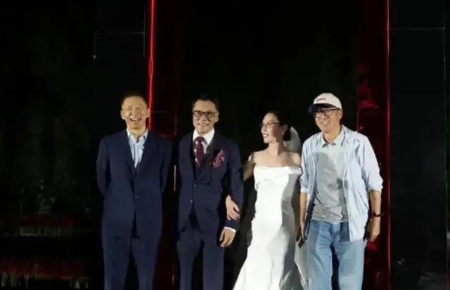 六旬企业家迎娶北大前女友，20年纠葛终画圆，零礼金婚礼成焦点