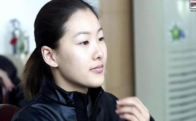 恩爱23年抵不过残酷现实，73岁梁锦松衰老萎缩，47岁伏明霞正美貌