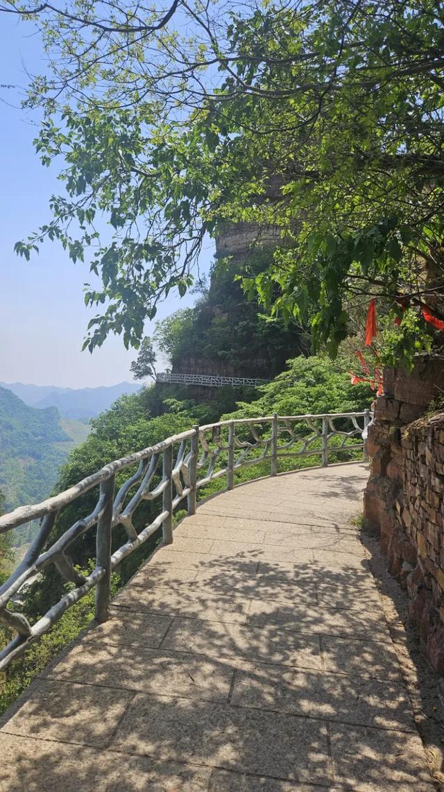 躲进燕山深处的清凉世界：被清代列为"风水禁地"200年的原始山林