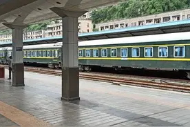 从北到南的绿皮车，全程3700公里，价格还不贵图片