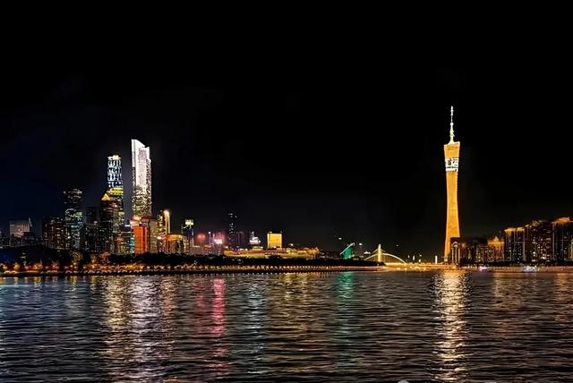 2025国庆旅游大数据：十大热门城市出炉，三个趋势正改变旅行方式