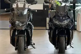 BMW 踏板C400X售价已经到5W左右，不过还是C400gt更帅，两者区别图片