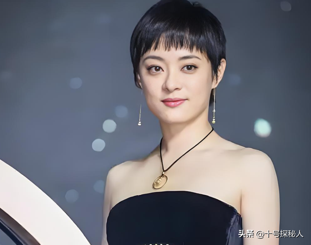 全家移民英国刚真相大白，孙俪被公开“戳脊梁骨”，杨幂说的没错