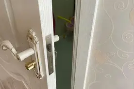 睡觉时该不该关卧室门？专家透露：事关生死！开着能提高存活几率图片