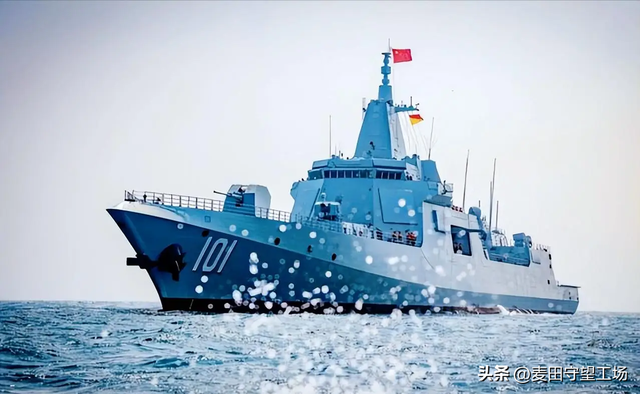 日本最怕的事来了！高市拒不道歉后	，解放军4万吨舰队抵近12海里