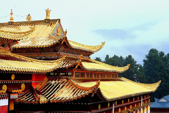 行摄甘南(8) -- 《郎木寺的雨後晨光》