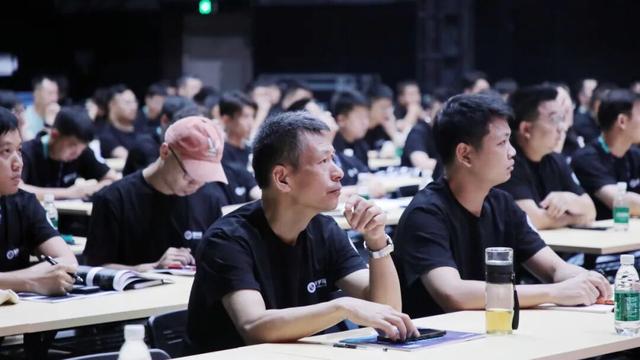 易科国际 | 2025易科学院秋季技术交流会圆满落幕！