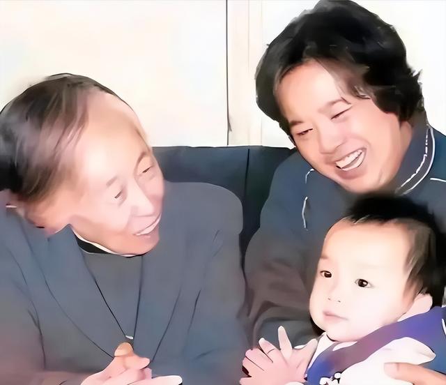 主席唯一曾孙子毛东东，今年22岁身高1米87，出生日期很有寓意！