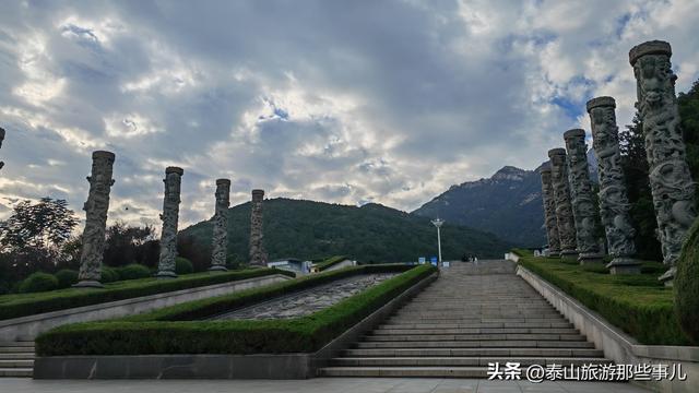 泰安：泰山腰一条鲜为人知的环山小道，却藏着深秋的惊艳