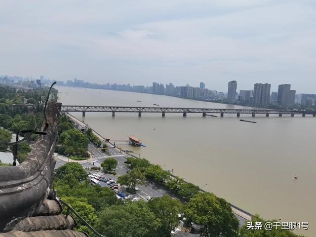 在六和塔下与智深和尚灵魂对话
