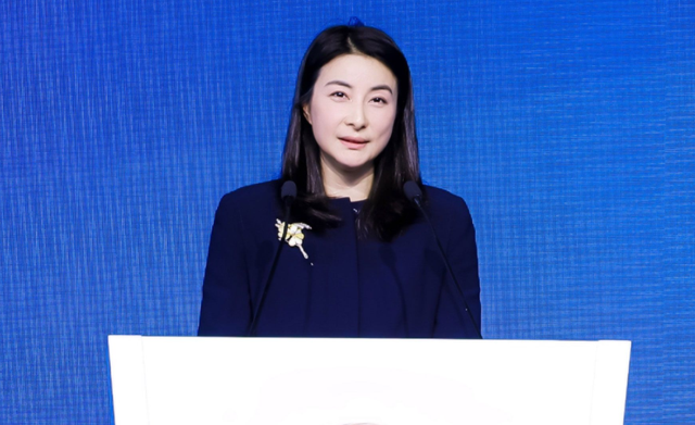 钱再多有什么用？44岁郭晶晶的现状，给所有有代言的明星提了个醒