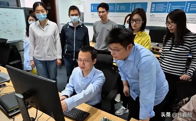 美国白断供了？江西两兄弟突破芯片封锁，联手打造中国AI“心脏”