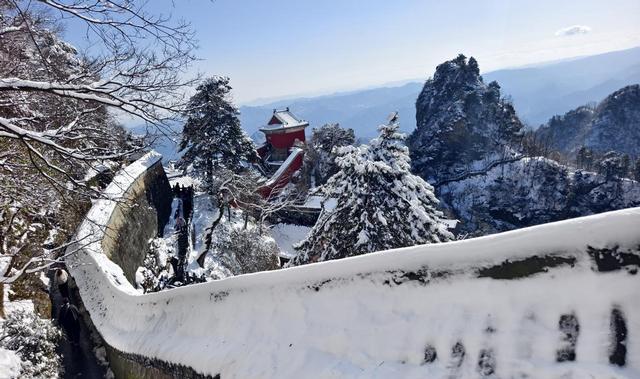 雪后初霁 武当山迎今冬首场绝美雪景