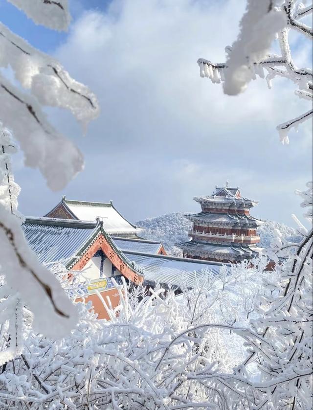 豆包测评出国内最值得去的十大景点，安徽黄山居榜首三峡无缘上榜