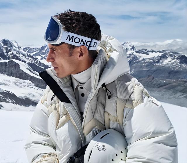 波司登慌了！山东跑出羽绒服大王	，70后夫妇一年赚13亿，今要上市