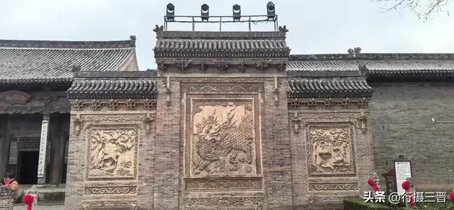 汉服古韵迎佳节 别样三八绽芳华——万荣李家大院妇女节人气火爆