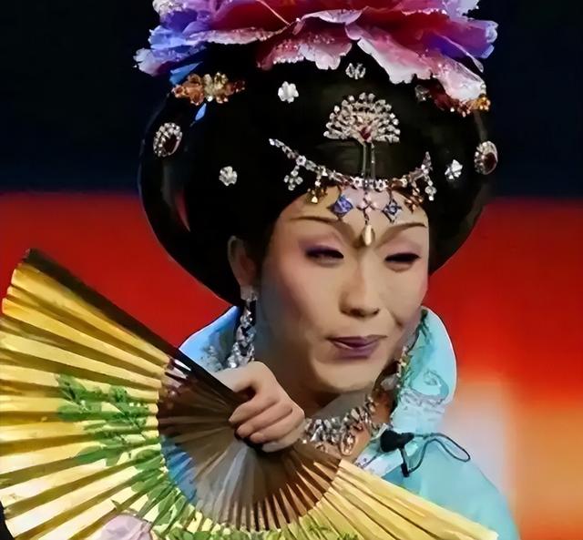 这一次，47岁的"跳梁小丑"李玉刚，如今已彻底走上了另一条道路