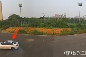 驾车漂移炫技栽跟头！男子拘留所内“静”思过图片