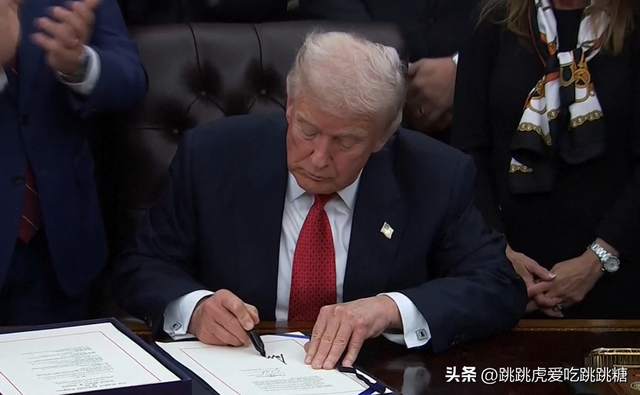 中美一旦开战，美军将全面轰炸中国？基辛格曾称：中美正走向悬崖