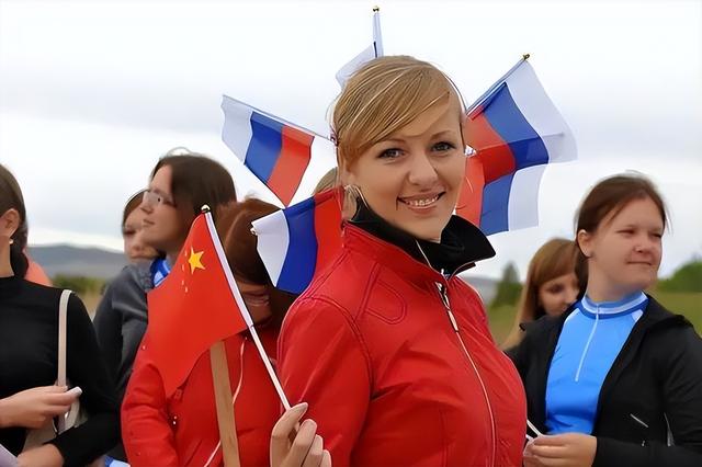 俄罗斯人迷上了海南游！街头满是“娜塔莎”