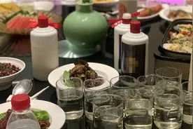 白酒真不会“过期”？所有白酒都能存10年以上？行家：不懂别乱存图片