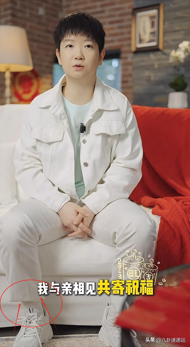 北京大满贯结束，孙颖莎和王楚钦行程曝光 两人中秋祝福衣服太搞笑