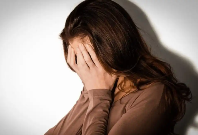 55岁大姐动不动就一身汗，去医院体检，医生叹息_怎么早不来呢