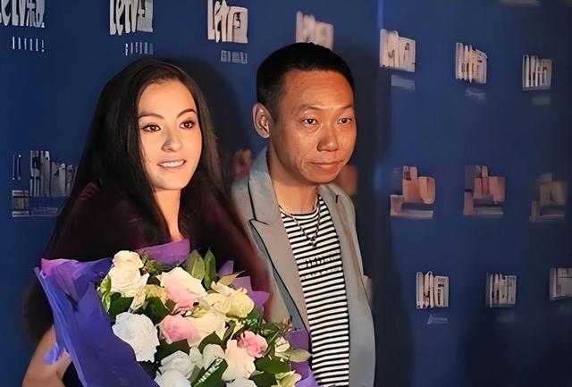 陪玩陪睡只是冰山一角，认干爹，舔手指，拜高踩低，实在荒唐！