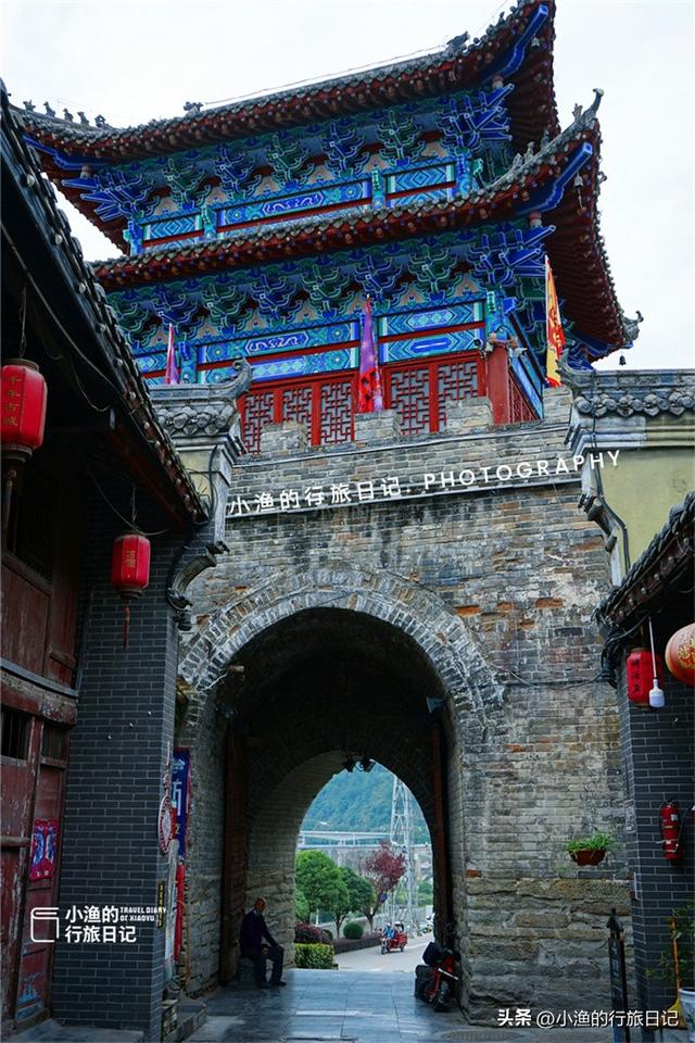 自驾陕西最美沿江公路，半小时遇见一座古城、一个古镇，风景超绝