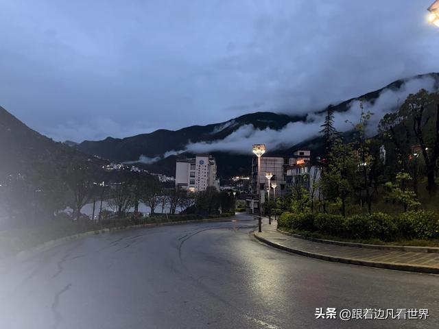 八进西藏·自驾环游中国启程：奔子栏的星空与远方