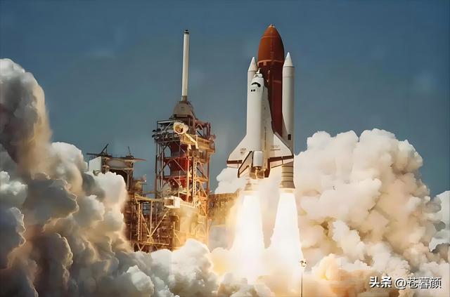 神舟二十飞船遭撞击，罪魁祸首是谁？航天员如何平安回地球？