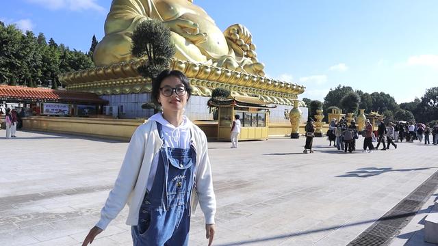 登上1999级台阶，触摸最大的弥勒佛像，百年古寺锦屏山