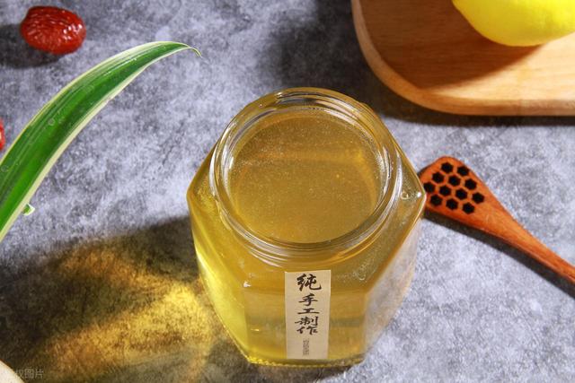 蜂蜜能不能放冰箱？很多人都做错了，看完别再乱存